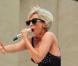 Même en noir, Lady Gaga resplendit au Rockfeller Center de New York, vendredi 9 juillet.