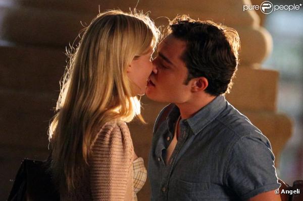 Ed Westick et Clémence Poésy sur le tournage de Gossip Girl à la Gare du Nord le 9/07/10