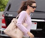 Jennifer Garner va rendre visite à ses amis (12 juillet 2010 à Santa Monica) 