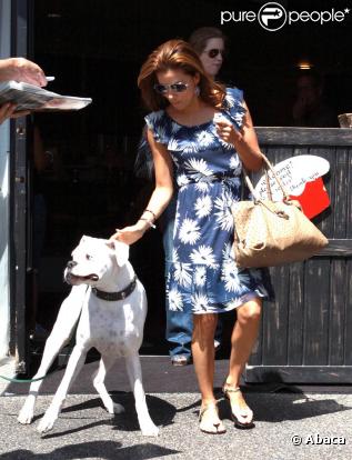Eva Longoria à la sortie d'un restaurant à Los Angeles le 22 juillet 2010