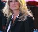Carrie Underwood, 27 ans, se produisait pour le Today Show, à New York, le 30 juillet 2010. Elle en a profité pour bien montrer à tout le monde son alliance de jeune mariée !