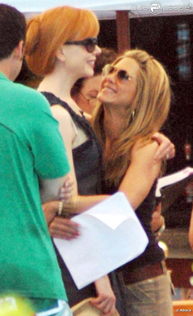 Nicole Kidman et Jennifer Aniston sur le tournage de  Just go with it , Los Angeles, mai 2010