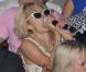 Paris Hilton au VIP Room de St-Tropez, samedi 24 juillet, interprète le hit My love is over avec Jean-Roch, propriétaire de la discothèque.