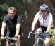 Quand Nicolas Sarkozy fait du sport avec son fils, Jacques Chirac joue les stars... coquines !