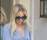 Nicole Richie part se promener avec Harlow...