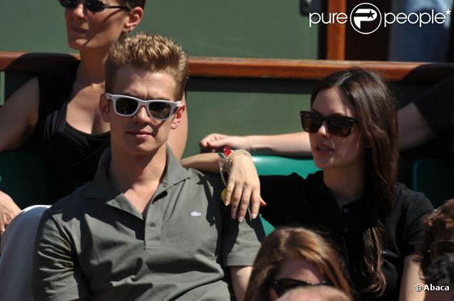 Hayden Christensen et Rachel Bilson assistent au tournoi de tennis de Roland Garros en mai 2009