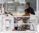 Barack Obama, sa femme Michelle et sa fille Sasha font une balade en bateau le 15 août 2010 à Saint Andrews Bay
