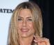 Jennifer Aniston, dans un ensemble Lanvin, lors de l'avant-première d'Une famille très moderne à Los Angeles le 16 août 2010
