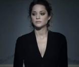 Marion Cotillard pour le sac Lady Noir de Dior