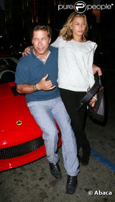 Stephen Baldwin et sa fille Hailey en sortant du restaurant Katsuya à Los Angeles, le 26 août 2010
