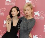 Kiko Mizuhara et Rinko Kikuchi lors du festival de Venise le 2 septembre 2010