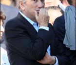 Les obsèques de Laurent Fignon ont eu lieu au crématorium du Père-Lachaise le 3 septembre 2010, dans une atmosphère de recueillement profond. Michel Drucker a été très atteint par la disparition du double vainqueur du Tour. 