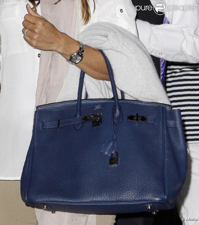 Eva Longoria Parker arrive à l'aéroport de LAX à Los Angeles pour se rendre à Londres le 3 septembre 2010