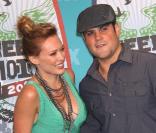 La starlette américaine Hilary Duff et son mari Mike Comrie 