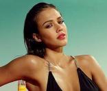 Jessica Alba pour la publicité Campari