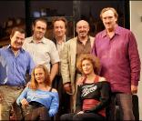 Martin Lamotte, Brock, Vincent Jaspard, Christophe Rouzaud, Bernard Farcy, Marie Le Cam et Sylvie Loeillet sur les planches du Théâtre des Nouveautés, à Paris. Filage de la pièce Drôle de couple, en septembre 2010