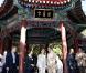 A l'occasion de leur visite officielle en Chine, mi-octobre 2010, Victoria et Daniel de Suède, chargés de promouvoir les productions de leur pays, ont épaté leur public par leur relation tendre et complice !