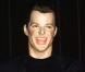 Mais qui est ce charmant crooner ? Matt Damon ? Michael Keaton ? Eh non, c'est le beau Ricky Martin qui a été à son tour défiguré par des sculpetrus, visiblement peu attentifs aux détails ! 