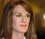 La ravissante Letizia d'Espagne a dû avoir une mauvaise surprise en découvrant sa statue de cire, quelques semaines avant son mariage, en 2004. Heureusement, le musée de Madrid a commandé par la suite un nouvel exemplaire. 