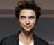 Peu de risques que les fans du beau Robert Pattinson tombent en pâmoison devant sa statue de cire. Où est passé son regard séducteur ? 