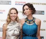 Hilary Swank et Minnie Driver lors de l'avant-première au festival du British Film Institute à Londres le 15 octobre 2010