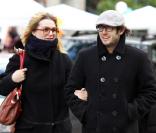 Josh Groban et une inconnue dan sles rues de New York. 16/10/2010