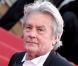 Après des années, Alain Delon revient aux Champs-Elysées...
