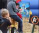Heidi Klum et Seal vont avec leurs petits chercher des citrouilles pour Halloween, le 17 octobre 2010