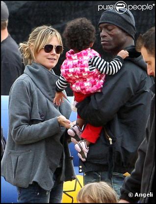 Heidi Klum et Seal vont avec leurs petits chercher des citrouilles pour Halloween, le 17 octobre 2010