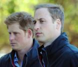 Les fils du prince Charles, Harry et William 