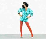 Jenifer dans le clip de  Je danse 