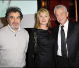 Raphaël Mezrahi, Georges Beller et sa femme à la cérémonie des 8èmes Trophées internationaux du stylographe à l'hôtel 