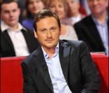 Benoît Magimel, invité pour l'émission de Vivement Dimanche consacrée à  Edouard Baer(tourné le 17 novembre 2010 et diffusé le dimanche 21 novembre 2010 sur France 2)