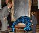 Mercredi 17 novembre 2010, une date à marquer d'une pierre blanche pour le prince Christian de Danemark : à 5 ans, entouré de son grand-père Henrik et de sa mère la princesse Mary, il a effectué sa première mission officielle !