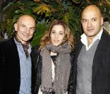 Alysson Paradis entourée de Gigi Vezzola et Matteo Sinigaglia à l'occasion de la soirée d'inauguration de la boutique Replay, à Paris, le 25 novembre 2010.