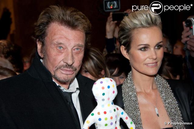 Laeticia Hallyday et Johnny Hallyday lors de la soirée Frimousses des créateurs au Petit Palais le 29 novembre 2010