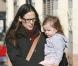 Jennifer Garner et Seraphina ont débuté leur course aux cadeaux de Noël ! Pause shopping à Los Angeles. 29/11/2010