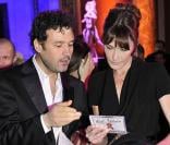Le formidable guitariste et producteur Jean-Pierre Danel publiait, en marge de la journée internationale contre le sida, l'album  Out of the blues  au profit de Aides. Laurent Voulzy et Louis bertignac font partie des 24 invités de l'album.