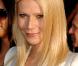 Gwyneth Paltrow version brushing baguettes. Une classe absolue