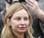 Calista Flockhart le 4 décembre 2010 à Santa Monica venue suivre son fils Liam<br />