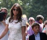 Elizabeth Hurley et son fils Damian en juillet 2010