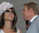 Selon la presse anglaise, Elizabeth Hurley aurait une aventure avec l'ancien joueur de cricket australien Shane Warne. Ils se sot rencontrés aux courses Goodwood le 27 juillet 2010