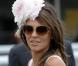 Selon la presse anglaise, Elizabeth Hurley aurait une aventure avec l'ancien joueur de cricket australien Shane Warne. Ils se sot rencontrés aux courses Goodwood le 27 juillet 2010
