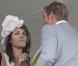 Selon la presse anglaise, Elizabeth Hurley aurait une aventure avec l'ancien joueur de cricket australien Shane Warne. Ils se sot rencontrés aux courses Goodwood le 27 juillet 2010