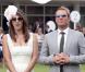 Selon la presse anglaise, Elizabeth Hurley aurait une aventure avec l'ancien joueur de cricket australien Shane Warne. Ils se sot rencontrés aux courses Goodwood le 27 juillet 2010