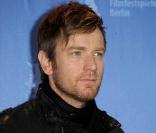 Ewan McGregor a reçu une menace de mort sous forme de poème sur le tournage de  The Impossible. 