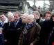 Bertrand Delanoë et Pierre Bergé lors de la commémoration du 15e anniversaire de la mort de François Mitterrand à Jarnac, le 8 janvier 2011