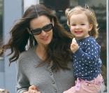 Comment résister à cette petite bouille d'ange de Seraphina ? Elle éclipse totalement sa mère Jennifer Garner. A seulement deux ans ! 