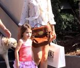 L'icône des enfants-stars est évidemment Suri Cruise (5 ans en avril 2011). On oublie presque que sa mère Katie Holmes est aussi présente... 