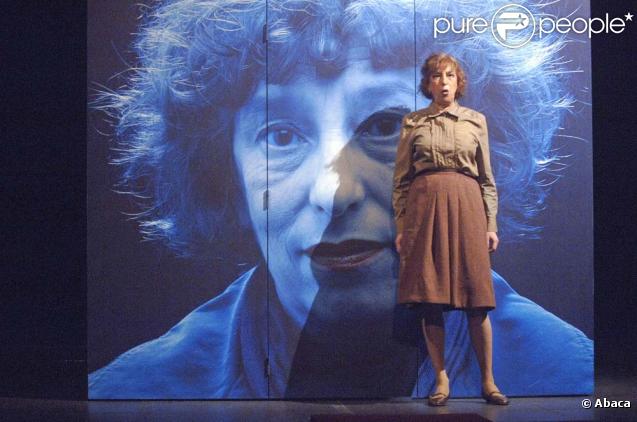 Anémone sur scène dans  Mademoisele Werner , au Théâtre des Variétés, janvier 2006